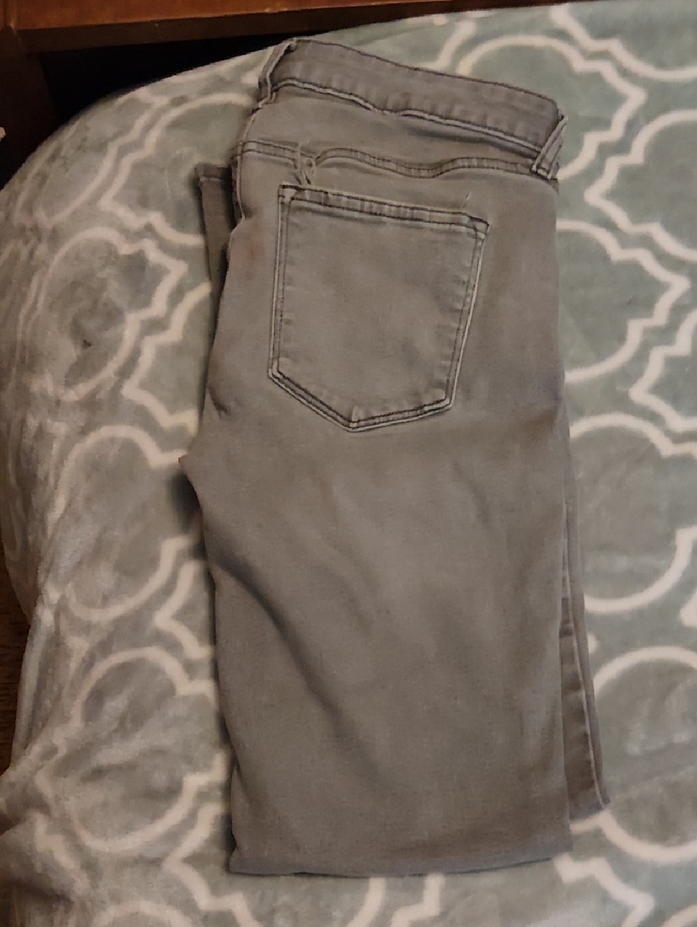 Sonoma Skinny Jeans in Light Gray
